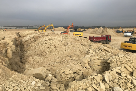 Budowa koreańskiej fabryki separatorów do baterii litowo- jonowych SK HI-TECH BATTERY MATERIALS w Dąbrowie Górniczej